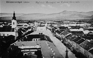 Vista de la ciudad transilvana de Sighet antes de la...