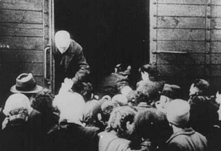 Deportation of Jews from the Westerbork transit cam...