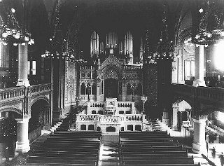 An interior view of the Sephardic synagogue on Luet...