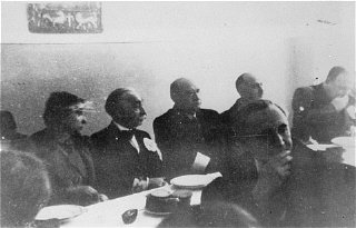 A meeting of the Warsaw Jewish council.