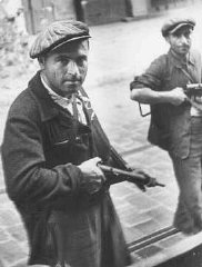 Deux partisans juifs lors du soulèvement de Marseille...