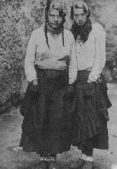 Due donne Rom (Zingare). Cecoslovacchia, 1937.