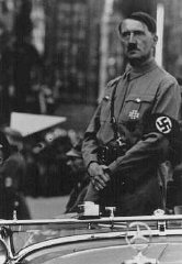 آدولف هیتلر تاریخ و مکان نامعلوم.