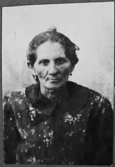 Portrait of Hana Ergas, wife of Isak Ergas.