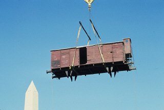 Installation of the railcar at the construction site...