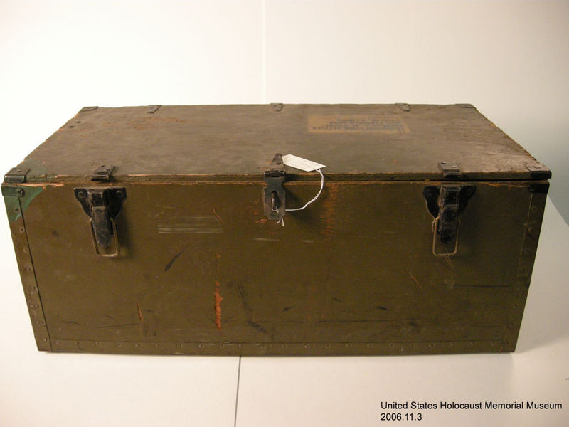1942 WWII American Hardware Army Footlocker Allentown PA Portable